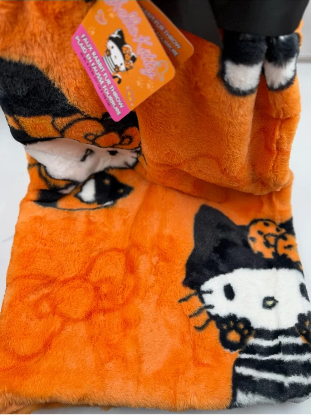 new 2026 hello kitty halloween faux rabbit fur throw blanket 50x70 nwt
